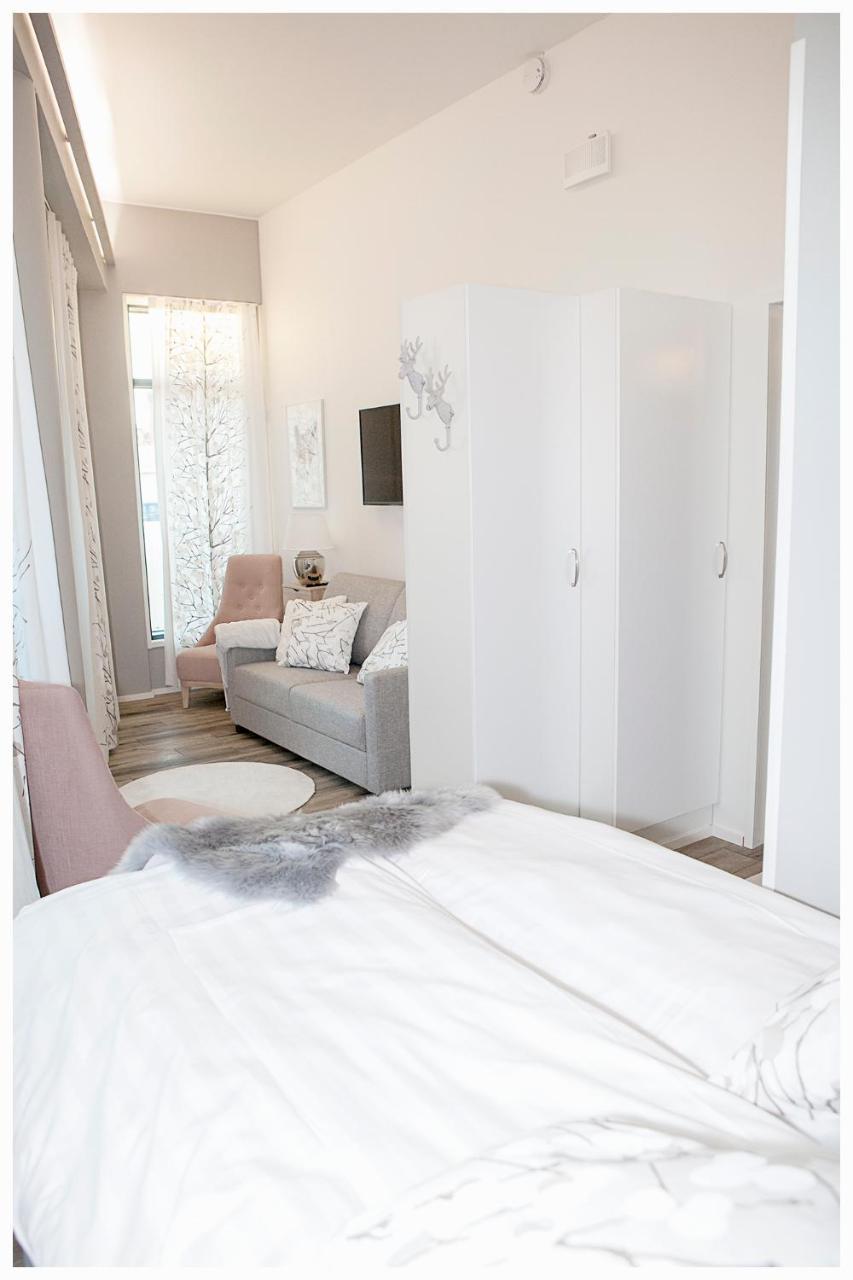 Crystal Arctic Suites Rovaniemi Exterior photo A bedroom in a typical apartment